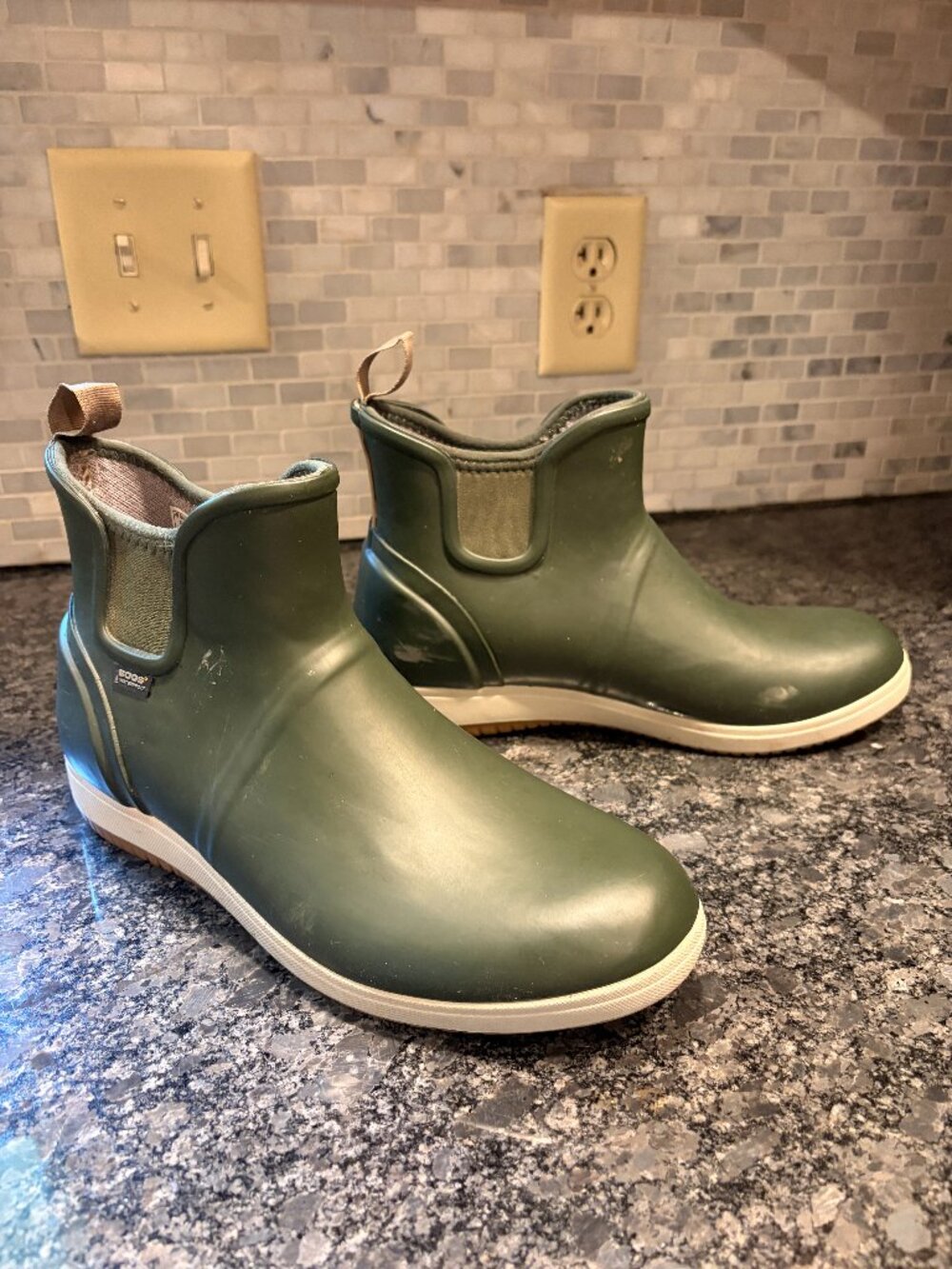 BOGS Quinn Slip On Rain Boot Shoe Green Size 9M Women's